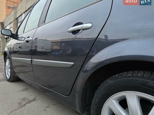 Серый Рено Сценик, объемом двигателя 1.6 л и пробегом 195 тыс. км за 5899 $, фото 16 на Automoto.ua