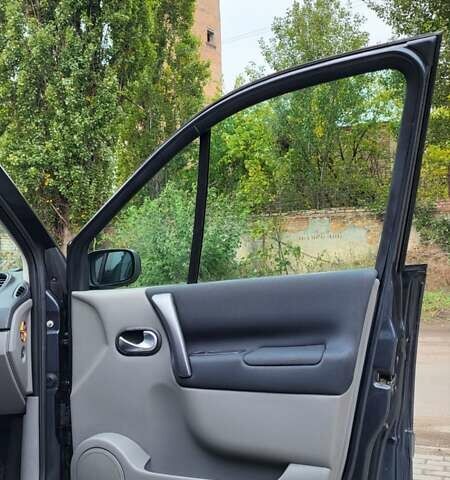 Серый Рено Сценик, объемом двигателя 1.6 л и пробегом 212 тыс. км за 5600 $, фото 27 на Automoto.ua