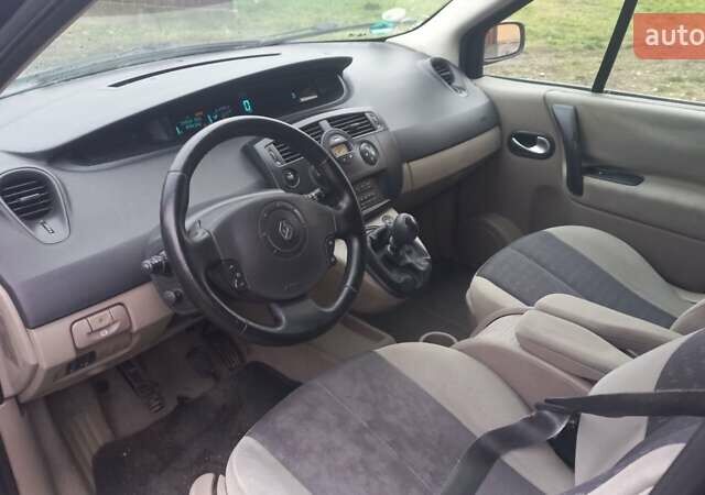 Серый Рено Сценик, объемом двигателя 2 л и пробегом 250 тыс. км за 1600 $, фото 4 на Automoto.ua