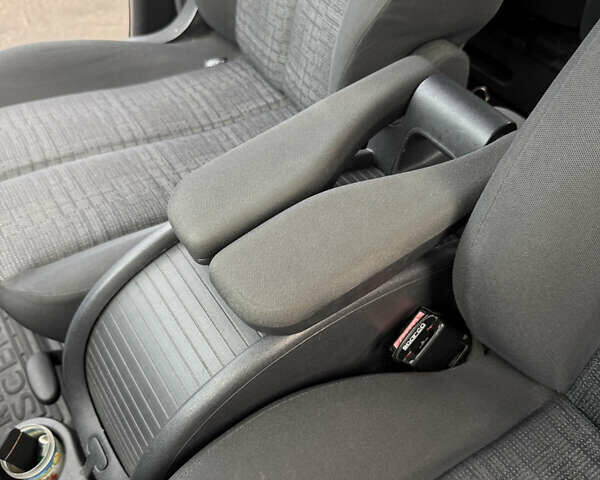 Рено Сценік 2006 у Чернігові на Automoto.ua Сірий Рено Сценік, об'ємом двигуна 1.6 л та пробігом 235 тис. км за 5250 $, фото 18 на Automoto.ua