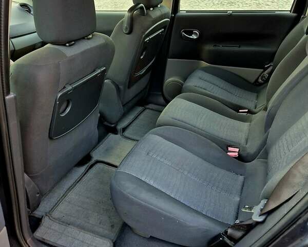 Серый Рено Сценик, объемом двигателя 1.6 л и пробегом 200 тыс. км за 4650 $, фото 10 на Automoto.ua