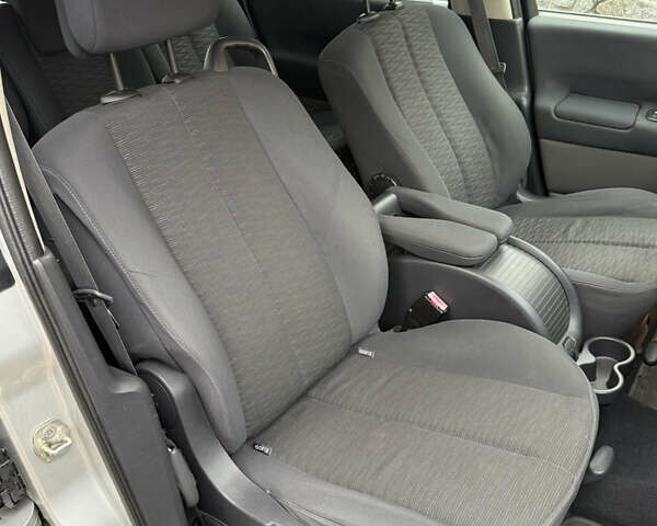 Серый Рено Сценик, объемом двигателя 1.6 л и пробегом 230 тыс. км за 5699 $, фото 43 на Automoto.ua