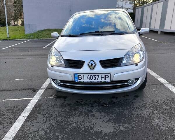 Сірий Рено Сценік, об'ємом двигуна 2 л та пробігом 210 тис. км за 6950 $, фото 4 на Automoto.ua