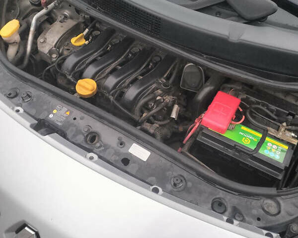 Серый Рено Сценик, объемом двигателя 1.6 л и пробегом 211 тыс. км за 6600 $, фото 8 на Automoto.ua