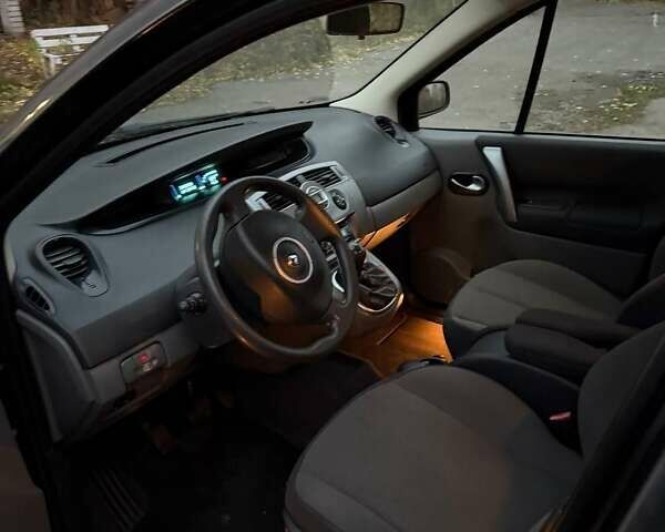 Сірий Рено Сценік, об'ємом двигуна 1.6 л та пробігом 190 тис. км за 5600 $, фото 26 на Automoto.ua