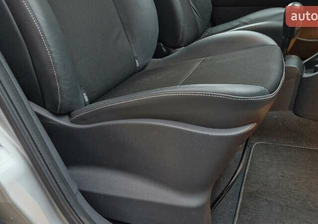 Серый Рено Сценик, объемом двигателя 1.6 л и пробегом 130 тыс. км за 6799 $, фото 19 на Automoto.ua