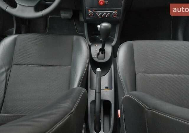 Серый Рено Сценик, объемом двигателя 1.6 л и пробегом 130 тыс. км за 6799 $, фото 24 на Automoto.ua