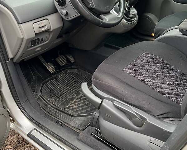 Серый Рено Сценик, объемом двигателя 1.9 л и пробегом 170 тыс. км за 5300 $, фото 6 на Automoto.ua