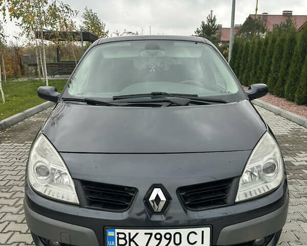 Серый Рено Сценик, объемом двигателя 1.9 л и пробегом 215 тыс. км за 5450 $, фото 1 на Automoto.ua