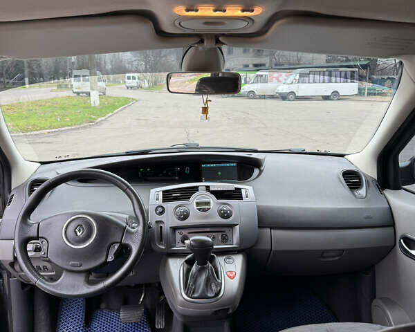 Серый Рено Сценик, объемом двигателя 1.98 л и пробегом 250 тыс. км за 5500 $, фото 14 на Automoto.ua