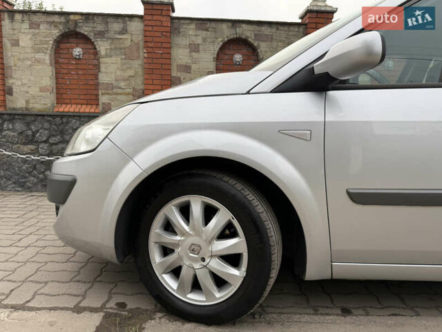 Серый Рено Сценик, объемом двигателя 1.6 л и пробегом 230 тыс. км за 5699 $, фото 86 на Automoto.ua