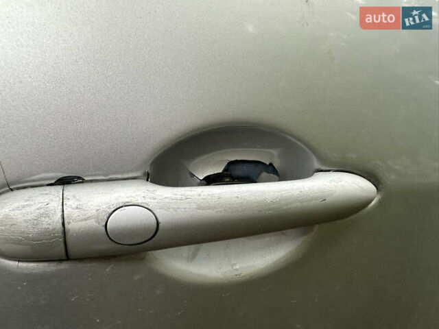 Сірий Рено Сценік, об'ємом двигуна 2 л та пробігом 219 тис. км за 4700 $, фото 5 на Automoto.ua