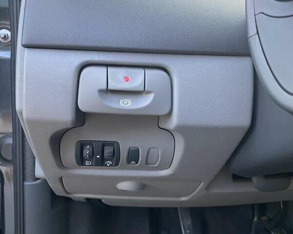 Сірий Рено Сценік, об'ємом двигуна 0 л та пробігом 204 тис. км за 5299 $, фото 70 на Automoto.ua