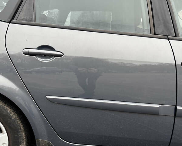 Серый Рено Сценик, объемом двигателя 1.6 л и пробегом 218 тыс. км за 5950 $, фото 24 на Automoto.ua