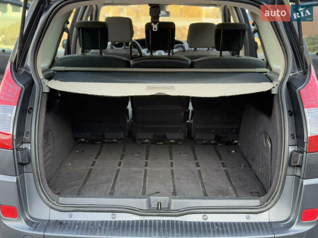 Сірий Рено Сценік, об'ємом двигуна 1.6 л та пробігом 245 тис. км за 5999 $, фото 11 на Automoto.ua