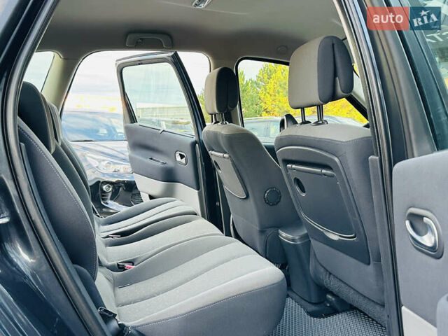 Сірий Рено Сценік, об'ємом двигуна 1.6 л та пробігом 155 тис. км за 6399 $, фото 16 на Automoto.ua