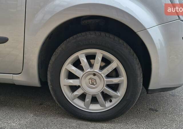 Серый Рено Сценик, объемом двигателя 1.6 л и пробегом 130 тыс. км за 6799 $, фото 10 на Automoto.ua