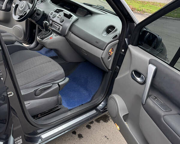 Серый Рено Сценик, объемом двигателя 1.98 л и пробегом 250 тыс. км за 5500 $, фото 16 на Automoto.ua