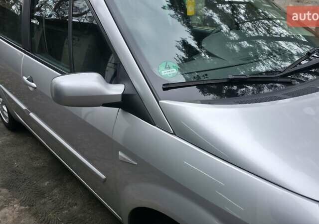 Серый Рено Сценик, объемом двигателя 1.6 л и пробегом 212 тыс. км за 6300 $, фото 1 на Automoto.ua