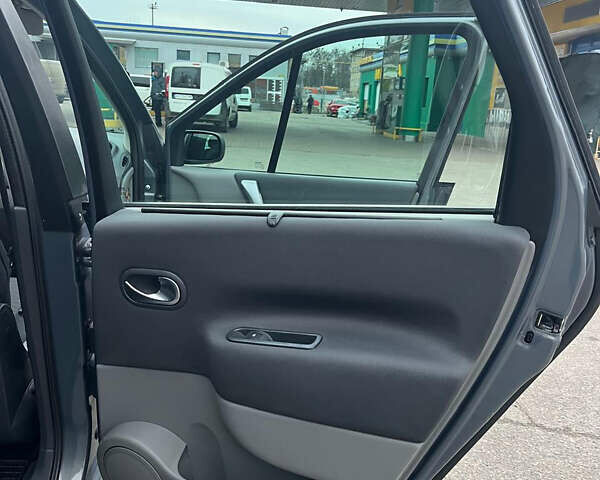 Серый Рено Сценик, объемом двигателя 1.6 л и пробегом 181 тыс. км за 5600 $, фото 25 на Automoto.ua