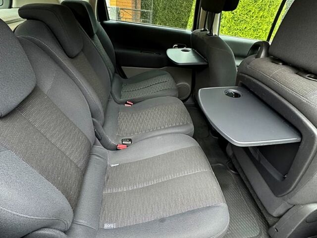 Серый Рено Сценик, объемом двигателя 1.6 л и пробегом 187 тыс. км за 5500 $, фото 7 на Automoto.ua