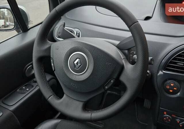 Серый Рено Сценик, объемом двигателя 1.6 л и пробегом 130 тыс. км за 6799 $, фото 28 на Automoto.ua