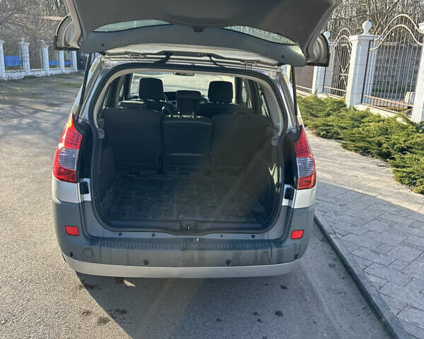 Серый Рено Сценик, объемом двигателя 1.6 л и пробегом 265 тыс. км за 4500 $, фото 16 на Automoto.ua