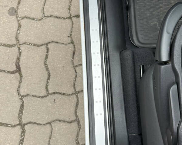 Серый Рено Сценик, объемом двигателя 1.6 л и пробегом 230 тыс. км за 5699 $, фото 118 на Automoto.ua