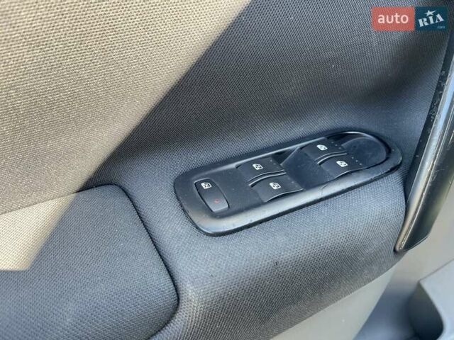 Сірий Рено Сценік, об'ємом двигуна 0 л та пробігом 204 тис. км за 5299 $, фото 73 на Automoto.ua