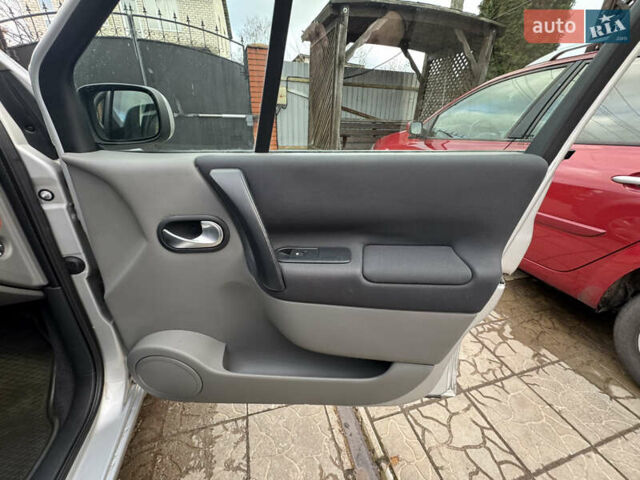 Сірий Рено Сценік, об'ємом двигуна 1.6 л та пробігом 188 тис. км за 4999 $, фото 11 на Automoto.ua