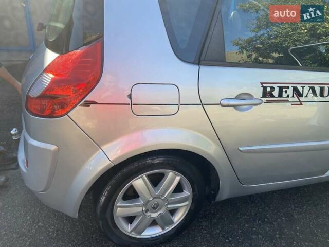 Рено Сценик 2007 в Гайсине на Automoto.ua Серый Рено Сценик, объемом двигателя 2 л и пробегом 190 тыс. км за 5500 $, фото 2 на Automoto.ua