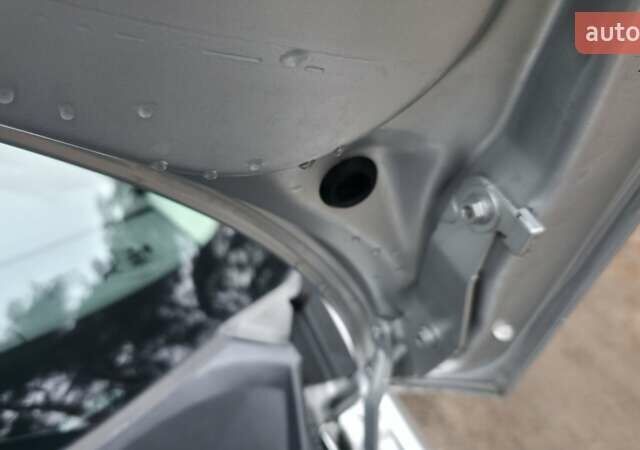 Серый Рено Сценик, объемом двигателя 1.6 л и пробегом 212 тыс. км за 6300 $, фото 26 на Automoto.ua