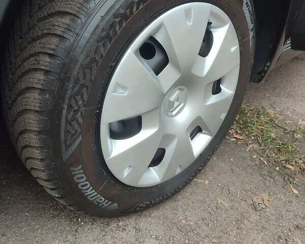 Сірий Рено Сценік, об'ємом двигуна 1.6 л та пробігом 190 тис. км за 5600 $, фото 3 на Automoto.ua