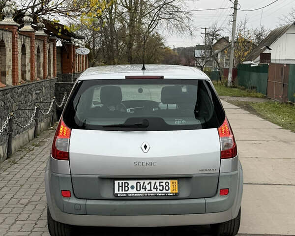 Серый Рено Сценик, объемом двигателя 1.6 л и пробегом 230 тыс. км за 5699 $, фото 16 на Automoto.ua