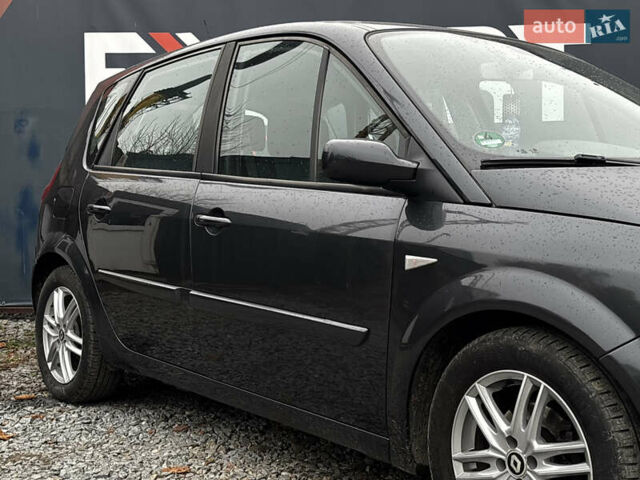 Серый Рено Сценик, объемом двигателя 1.6 л и пробегом 203 тыс. км за 5300 $, фото 3 на Automoto.ua