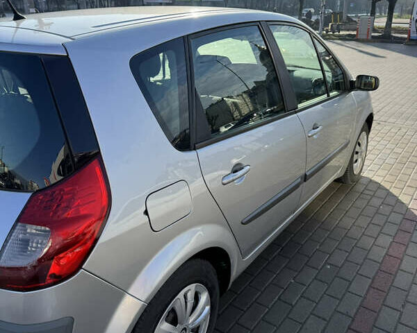 Серый Рено Сценик, объемом двигателя 1.46 л и пробегом 315 тыс. км за 4600 $, фото 3 на Automoto.ua