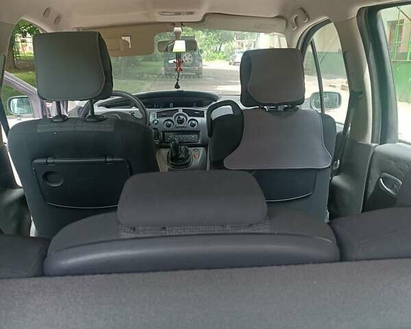 Сірий Рено Сценік, об'ємом двигуна 1.6 л та пробігом 206 тис. км за 5250 $, фото 2 на Automoto.ua