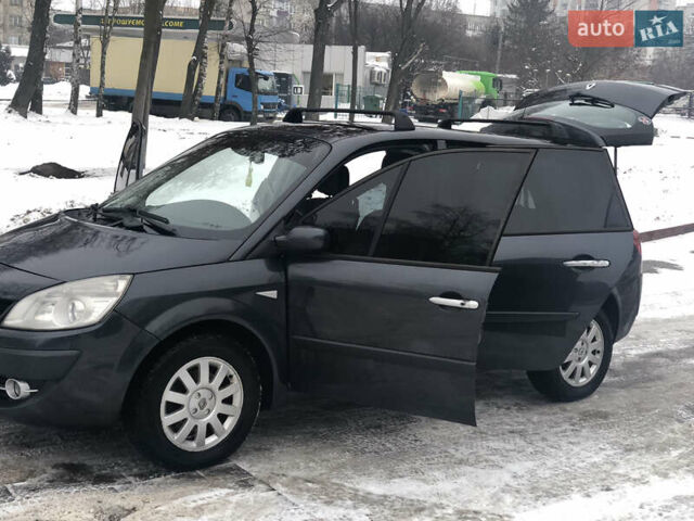Серый Рено Сценик, объемом двигателя 1.5 л и пробегом 324 тыс. км за 5100 $, фото 2 на Automoto.ua