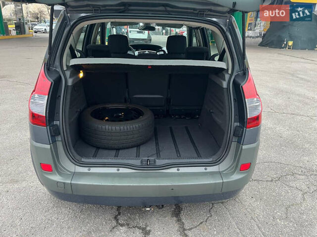 Серый Рено Сценик, объемом двигателя 1.6 л и пробегом 181 тыс. км за 5600 $, фото 29 на Automoto.ua