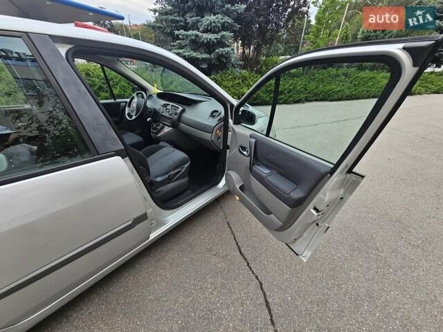 Сірий Рено Сценік, об'ємом двигуна 1.6 л та пробігом 203 тис. км за 5300 $, фото 82 на Automoto.ua