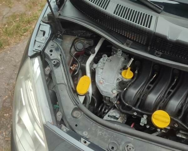 Сірий Рено Сценік, об'ємом двигуна 1.6 л та пробігом 190 тис. км за 5600 $, фото 18 на Automoto.ua