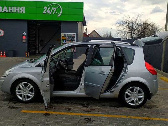 Рено Сценик 2007 в Черкассах на Automoto.ua Серый Рено Сценик, объемом двигателя 16 л и пробегом 175 тыс. км за 5400 $, фото 3 на Automoto.ua