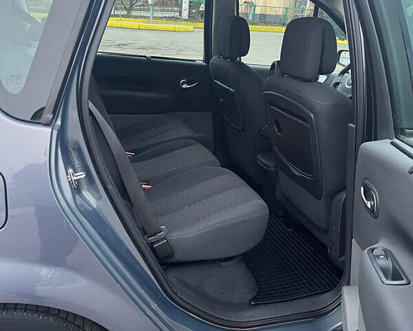 Серый Рено Сценик, объемом двигателя 1.6 л и пробегом 181 тыс. км за 5600 $, фото 20 на Automoto.ua