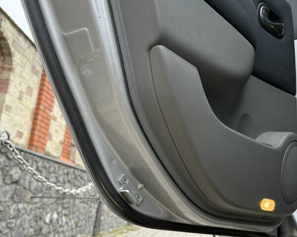 Серый Рено Сценик, объемом двигателя 1.6 л и пробегом 230 тыс. км за 5699 $, фото 82 на Automoto.ua