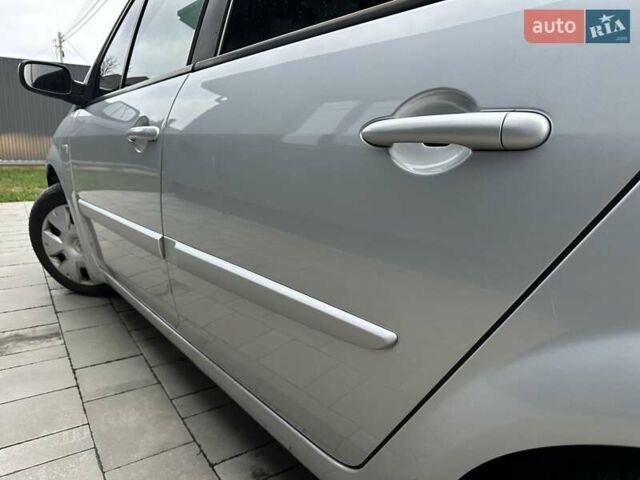 Серый Рено Сценик, объемом двигателя 2 л и пробегом 85 тыс. км за 7700 $, фото 23 на Automoto.ua