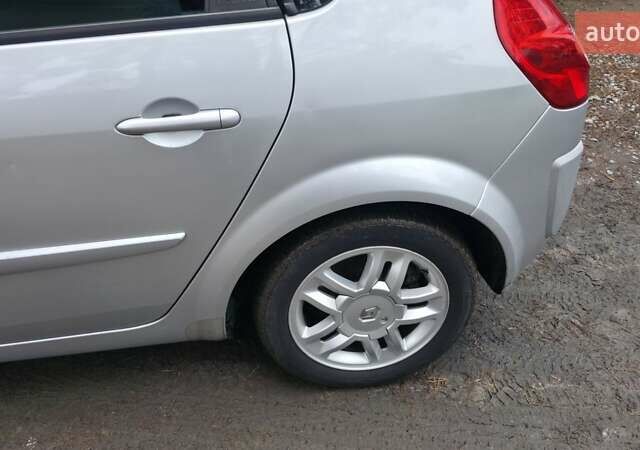 Серый Рено Сценик, объемом двигателя 1.6 л и пробегом 212 тыс. км за 6300 $, фото 8 на Automoto.ua