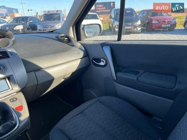 Серый Рено Сценик, объемом двигателя 2 л и пробегом 286 тыс. км за 5790 $, фото 31 на Automoto.ua