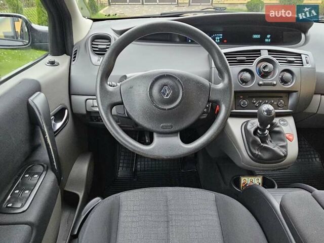 Серый Рено Сценик, объемом двигателя 1.6 л и пробегом 257 тыс. км за 4500 $, фото 52 на Automoto.ua