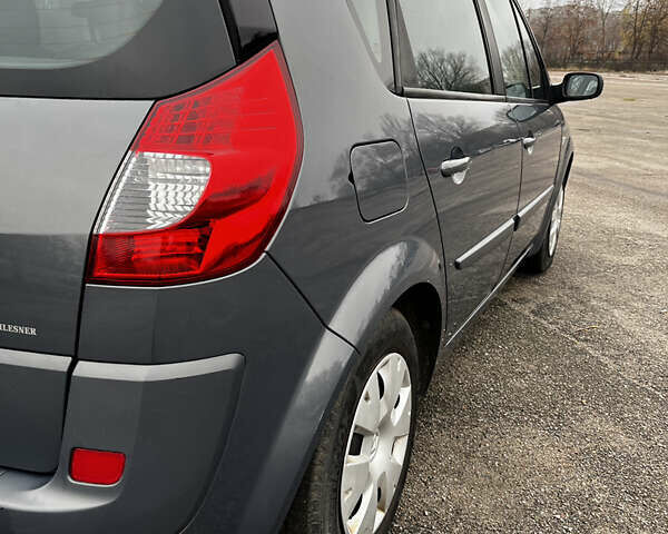 Серый Рено Сценик, объемом двигателя 1.6 л и пробегом 218 тыс. км за 5950 $, фото 16 на Automoto.ua