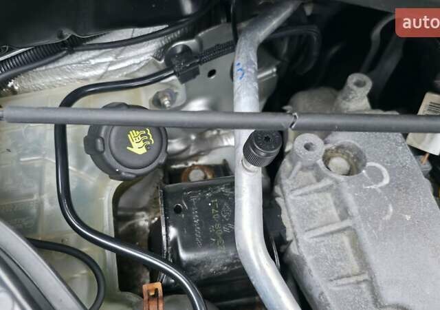 Серый Рено Сценик, объемом двигателя 1.6 л и пробегом 212 тыс. км за 6300 $, фото 24 на Automoto.ua